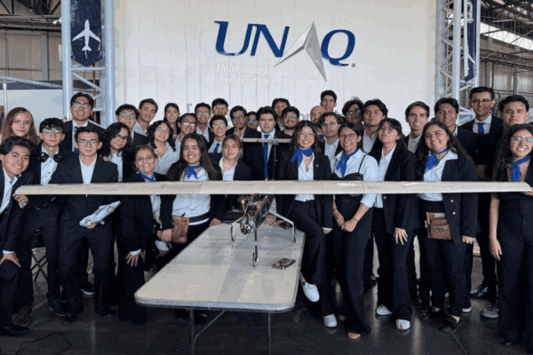 Estudiantes de UNAQ conquistan Aero Design 2025