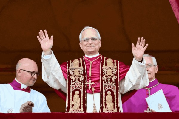 León XIV, el papa que une continentes
