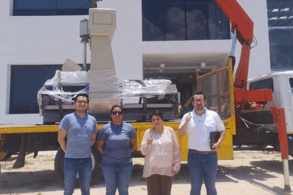 UPSRJ recibe avanzada máquina de medición industrial