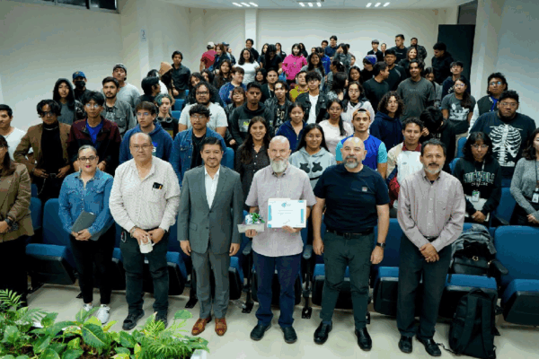 UTC fortalece formación digital con software libre